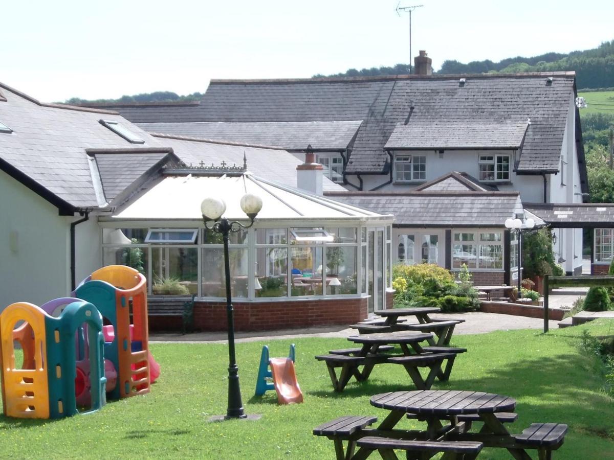 Betty Cottles Inn Okehampton Esterno foto