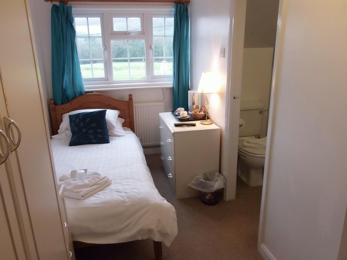 Betty Cottles Inn Okehampton Esterno foto